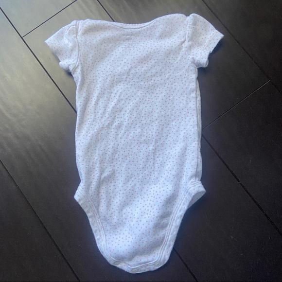 Carter’s baby girl 3 count heart onesies & striped leggings bundle size 6M - Picture 2 of 13